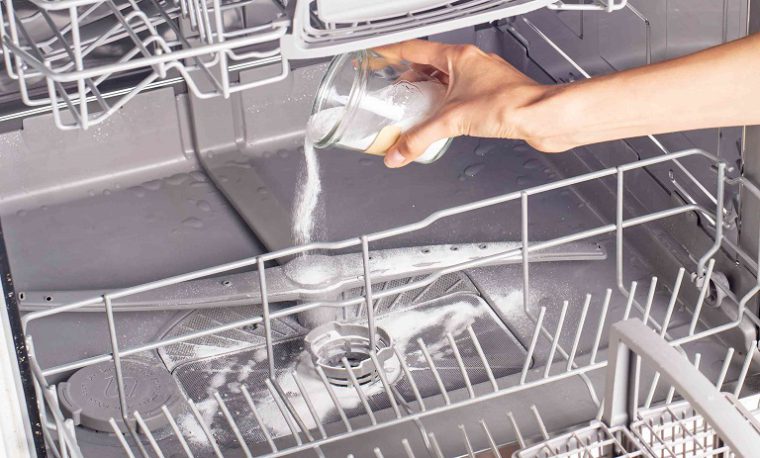نحوه از بین بردن بوی بد ماشین ظرفشویی