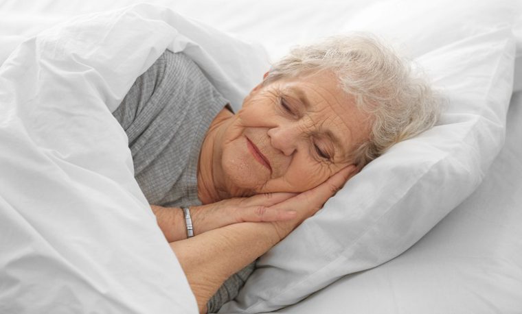 روش های حل مشکل بی خوابی در سالمندی