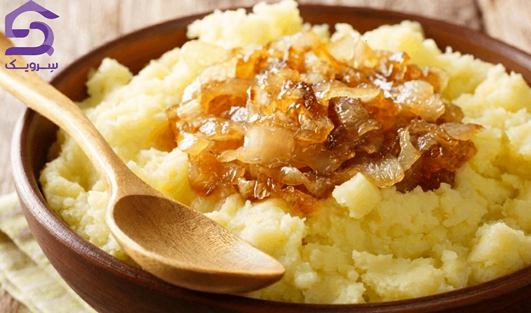 طرز تهیه پوره سیب زمینی با پیاز داغ و جعفری [گام‌به‌گام]