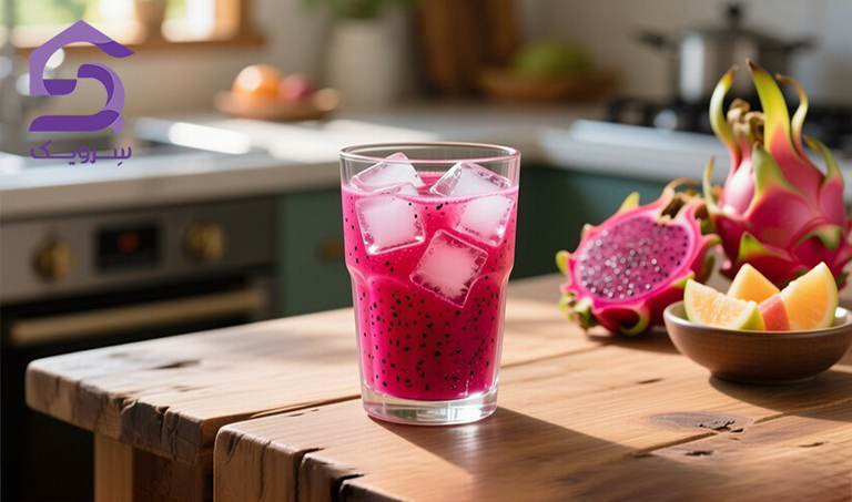 یک لیوان نوشیدنی رد دراگون، قرمز