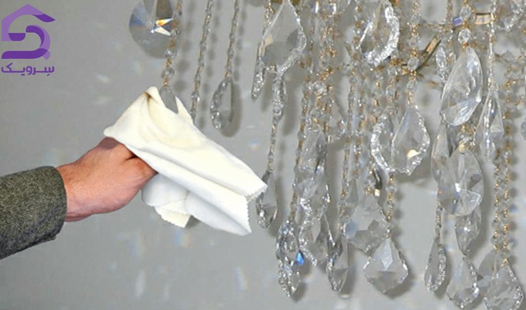 راهنمای جامع تمیز کردن لوستر؛ بدون باز کردن و پایین آوردن