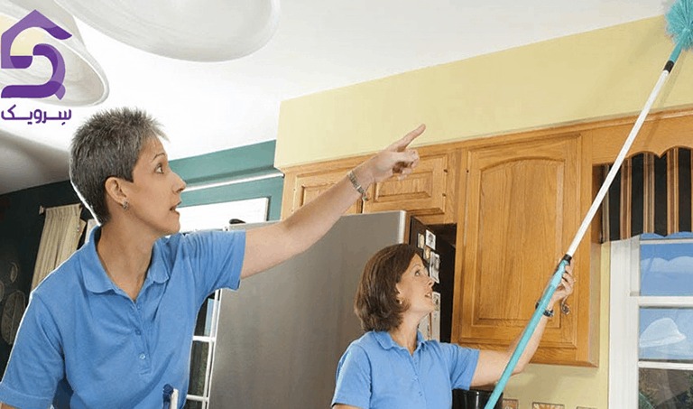 چگونه سقف خانه را تمیز کنیم؟ آموزش 8 مرحله‌ای موثر و سریع