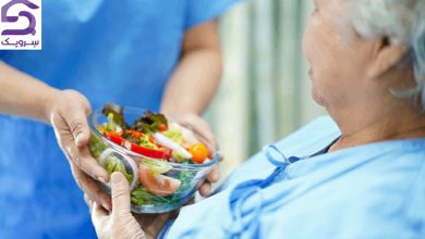 تصویر راهنمای جامع تغذیه سالمندان؛ از بایدها تا نبایدهای غذایی