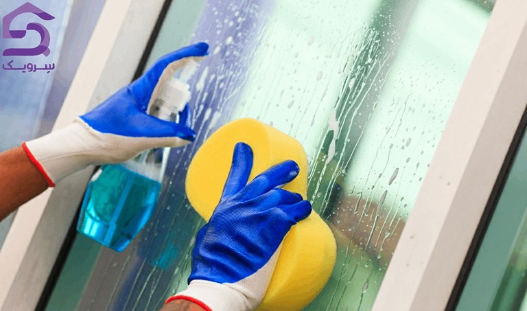 روش های تمیز کردن شیشه؛ راهنمای کامل برای داشتن شیشه براق