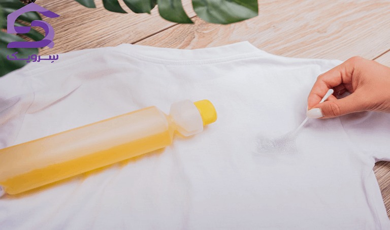 پاک کردن چسب از روی لباس؛ از معرفی حلال تا ترفند حذف چسب پاک کردن چسب از روی لباس سفید