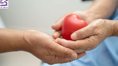 تصویر نگهداری از سالمند بیمار قلبی [آموزش مرحله‌ای + چک‌لیست]