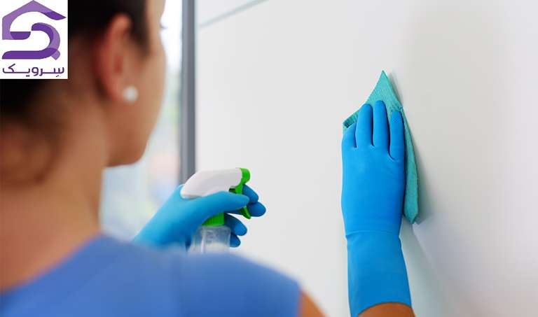 تمیز کردن دیوار گچی؛ پاک کردن لکه های سخت مرحله به مرحله