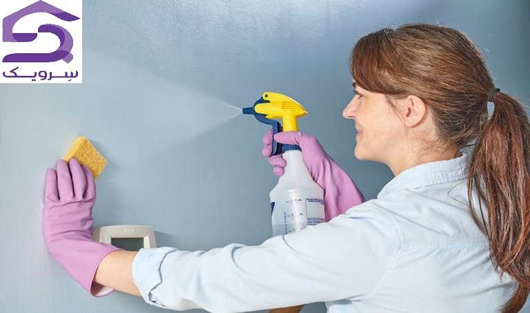 تمیز کردن دیوار گچی؛ پاک کردن لکه های سخت مرحله به مرحله