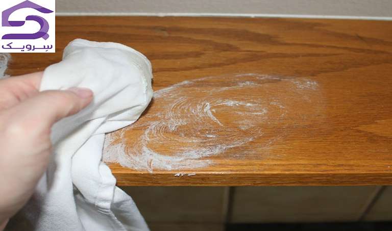 آموزش از بین بردن لکه آب روی چوب [روش‌های خانگی آسان]