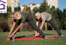 تصویر ورزش برای سالمندان در منزل؛ برنامه ایمن و کاربردی روزانه