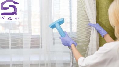 تصویر شستن پرده با دست در ۸ مرحله؛ از لکه‌گیری تا خشک‌کردن اصولی